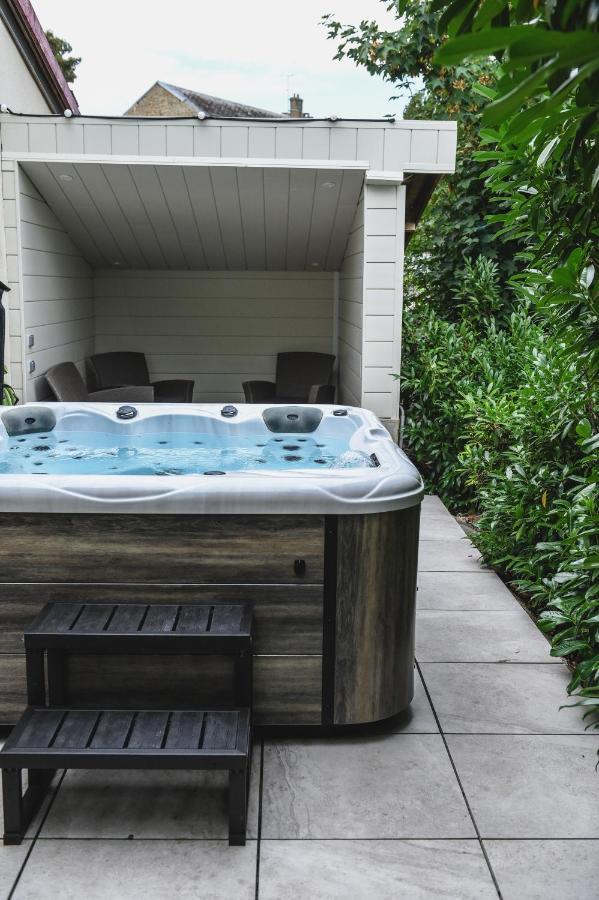 O Rethel Jacuzzi, Gite Ardennes Exteriör bild
